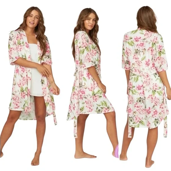EUC Show Me Your MuMu “Brie” Floral Robe Garden of Blooms - Picture 1 of 11